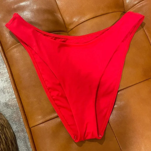 ✨EUC EVERLANE Bikini bottom - Picture 1 of 4